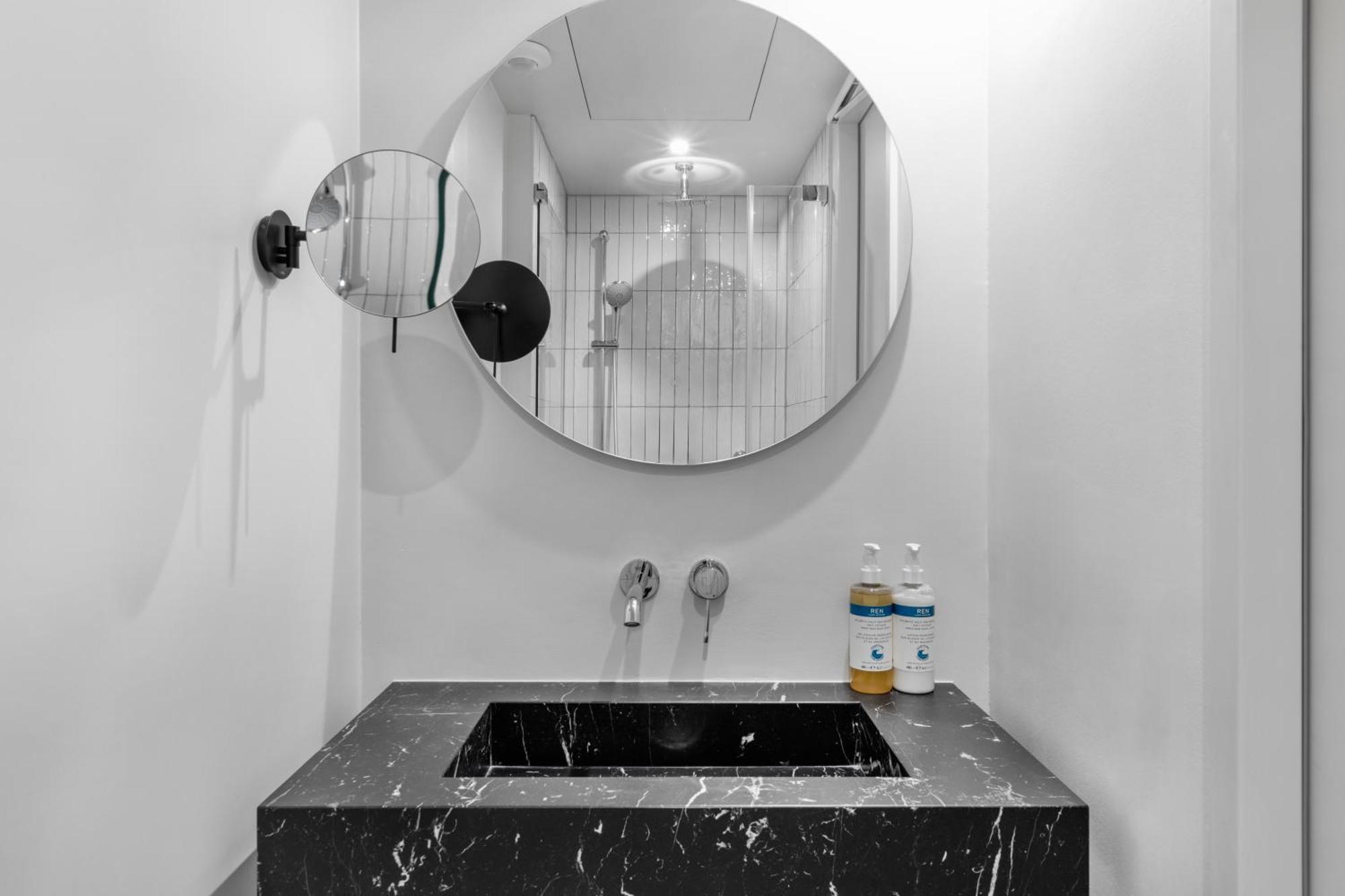 Numa Berlin Savi Aparthotel Bagian luar foto